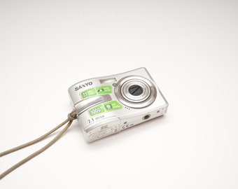 Sanyo S670 Digital Y2K Camera Vintage Digicam Aesthetic
