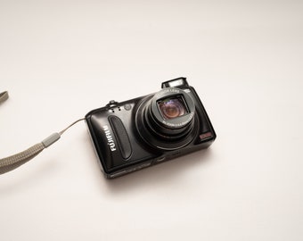 Fujifilm Finepix F500 EXR Digital Y2K Camera Vintage Digicam Aesthetic1