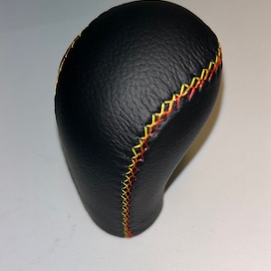 Automatic Shift Gear Knob for Tacoma (until 2015 ) and most models with automatic transmission (thread 8x1,25mm) Black