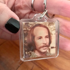 Random ‘70s Dude Groovy Keychain