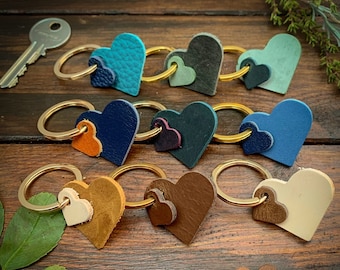 Personalised Leather Double Heart Keyring / Personalised Initial Keyring / Heart Keyring With Initials / Wedding Favour Heart Keyring