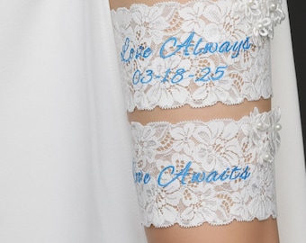 Gepersonaliseerde kanten bruiloft jarretels: geborduurde bruids jarretels, iets blauws