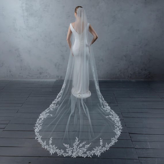 Sheer Ivory Bridal Veil with Floral Lace Edge 4677V-I-42-2T__59855.  main image 4