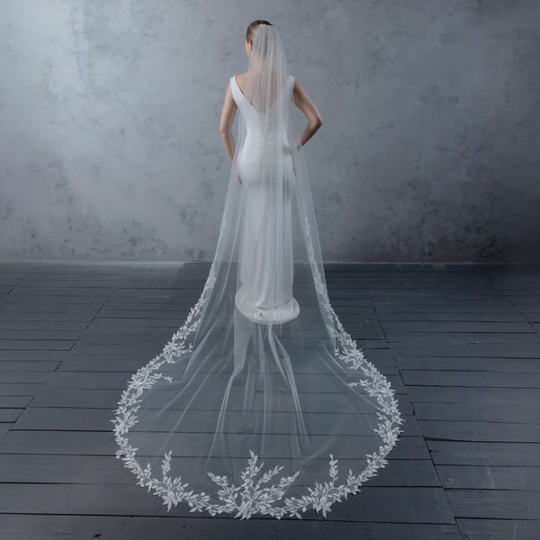Cathedral Leaf Lace Wedding Veil - Floral Lace Beaded with Sequins - 1-Tier Ivory Bridal Veil - Long Bridal Veil for Bride