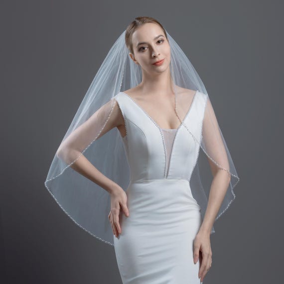 Pearl Beaded Wedding Veil: Elbow/fingertip Length Bridal  display picture 3