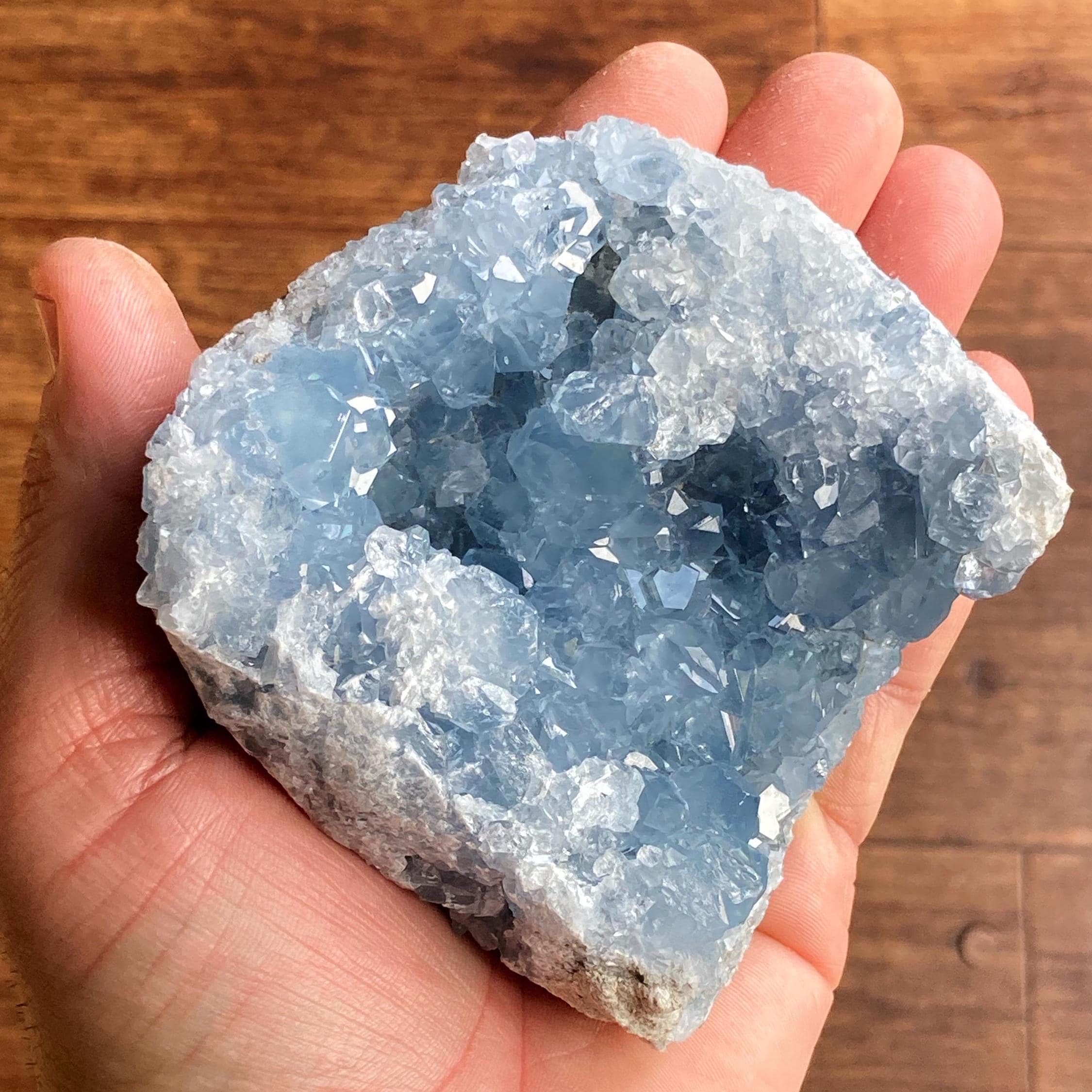 天然セレスタイトジオードクラスター：天然ブルークリスタル、ホーム