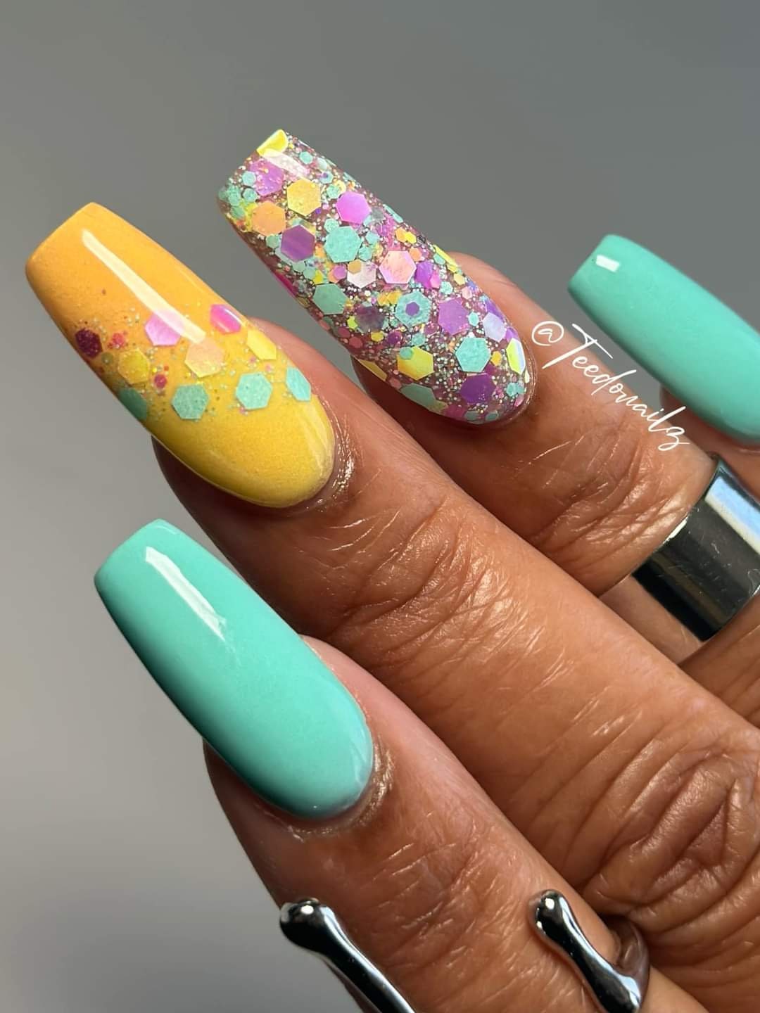 Minty Fresh Nail Dip Glow