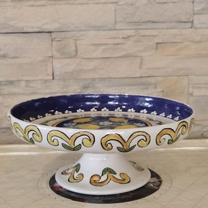Ceramic cake plate with lemon motifs , tile art, handmade cake plate, tile cake stand