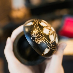 Handmade Walnut Wooden Round Jewelry Box, Mother of Pearl Inlay, Ring Bearer Box, Keepsake Box, Wooden Box, Jewelry Gift Box, Decorative Box