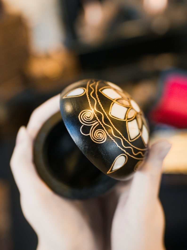 Handmade Walnut Wooden Round Jewelry Box, Mother of Pearl Inlay, Ring Bearer Box, Keepsake Box, Wooden Box, Jewelry Gift Box, Decorative Box