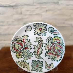 Handmade Hand-Painted Tile Plate Art with Traditional Motif
