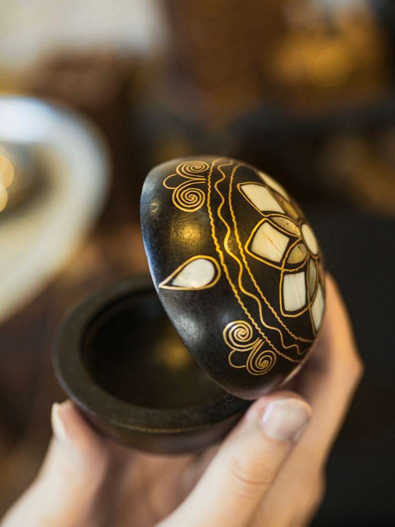 Handmade Walnut Wooden Round Jewelry Box, Mother of Pearl Inlay, Ring Bearer Box, Keepsake Box, Wooden Box, Jewelry Gift Box, Decorative Box