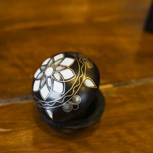 Handmade Walnut Wooden Round Jewelry Box, Mother of Pearl Inlay, Ring Bearer Box, Keepsake Box, Wooden Box, Jewelry Gift Box, Decorative Box