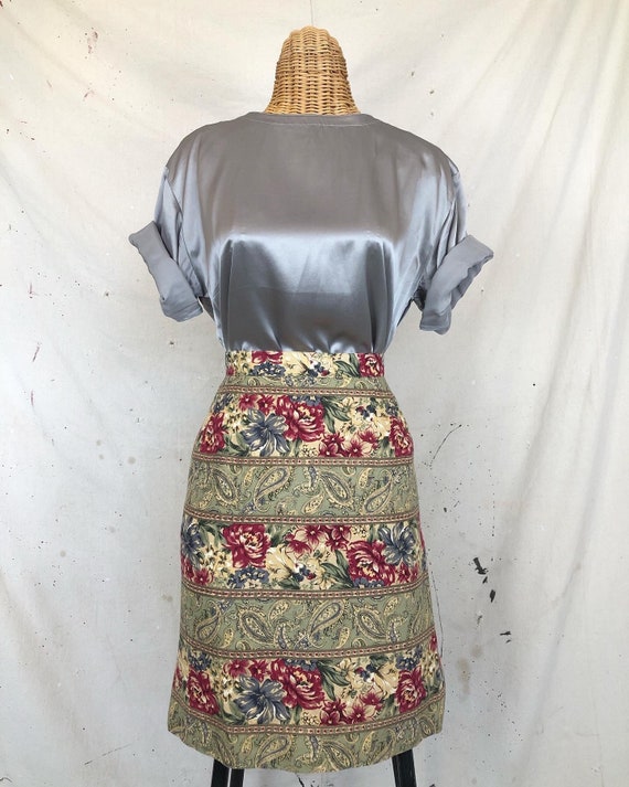 Vintage Floral Skirt (M) - image 2
