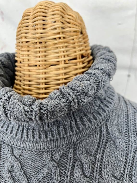 Sumleno Women Trendy Oversized Cable Knitted Chunky Sweaters