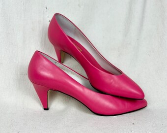 Vintage 80’s Leather Barbie Pumps (7.5)