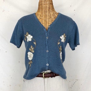 Vintage Embroidered Sweater (S-M)