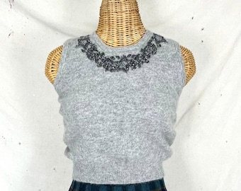 Beskuren tröja med pärlor i vintage-stil (XS-S)