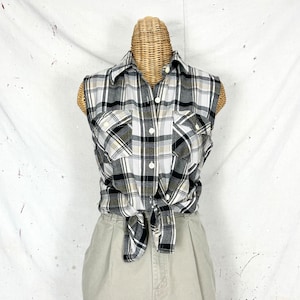 Vintage Plaid Sleeveless Shirt (M-L)