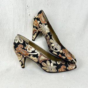 Vintage Metallic Brocade Pumps (6.5)