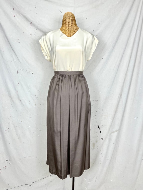 Vintage Silk Midi Skirt (M-L) - image 2