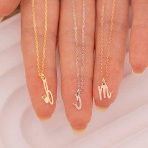 Initial Necklace With Heart, Tiny Initial Necklace, Silver Letter Heart Necklace, Minimalist Letter Necklace, Personalized Gifts for Her