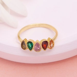 Elegant Birthstone Ring, Mothers Ring, Multi-Stone Family Ring, Personalized Birthstone Ring for Women, Mother&#39;s Day Gift, Birthday Gift