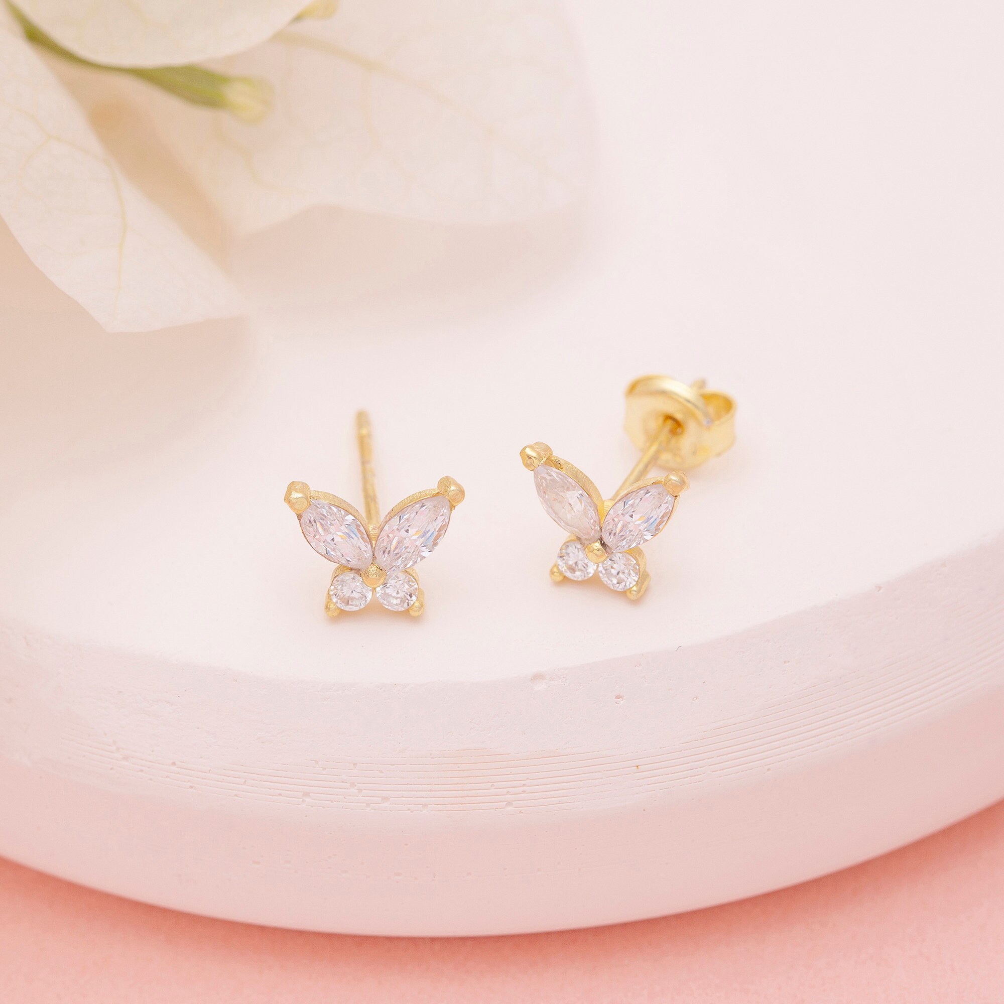 送料税込【AMY O】Tiny Butterfly Flor Studs Set (3色) 国内発 Butterfly Stud Earrings, 14K Gold Studs, Tiny Crystal Studs