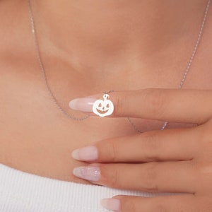 Sterling Silver Pumpkin Jewelry, Dainty Pumpkin Necklace, Halloween Gifts Necklace, Tiny Pumpkin Charm, Halloween Jewelry, Halloween Gıfts