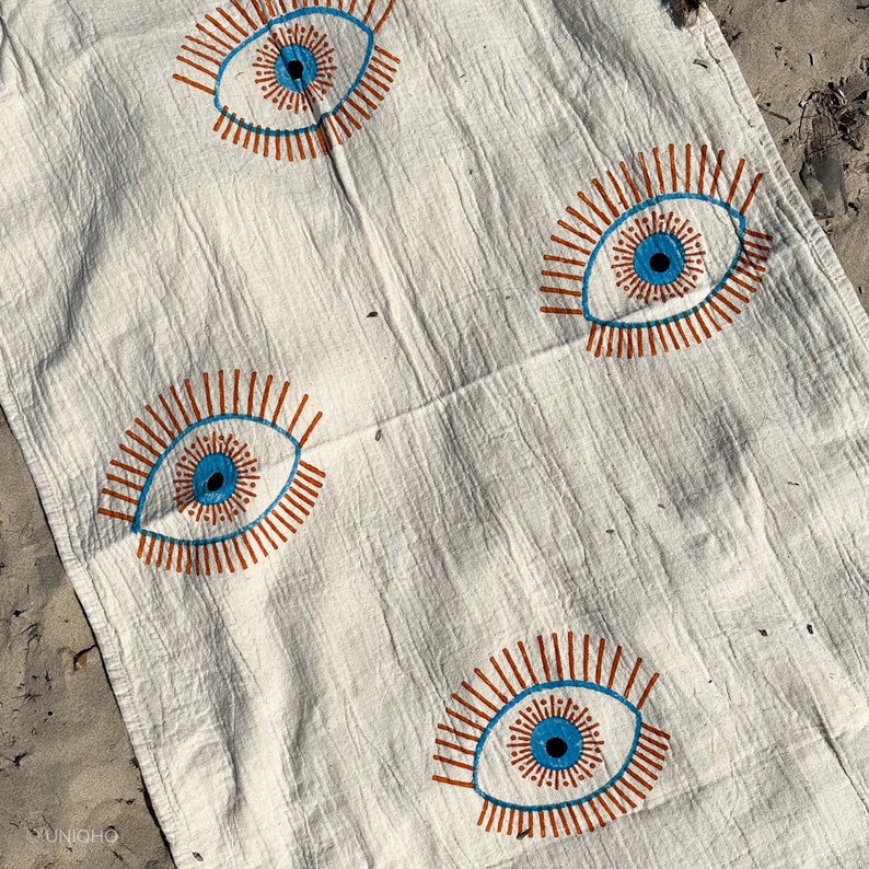 Serviette de plage imprimée à la main Evil Eye, Peshtemal, jeté turc en coton biologique personnalisé, couverture de yoga Boho Meditation image 4
