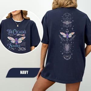 Cikador Tour Sommar 2026 T-shirt, Rolig Insektinvasion T-shirt, Sommar Naturälskare T-shirt, Retro Bug T-shirt, Viral Cikada Comeback Gåva, T-shirt med 2 Sidor