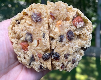Cookies, Giant Gourmet 6 oz Vanilla Cookie with Oats, Raisins, and Almonds | New York Style, Premium Artisan Cookie