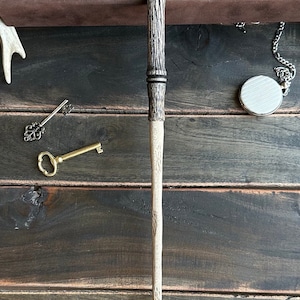 Grained Maple Wand