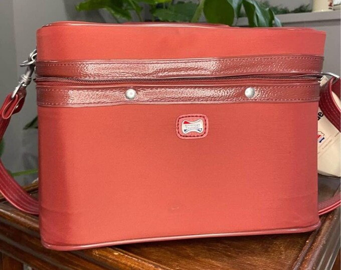 Vintage American Tourister Train Case Cosmetic Makeup Over Night New