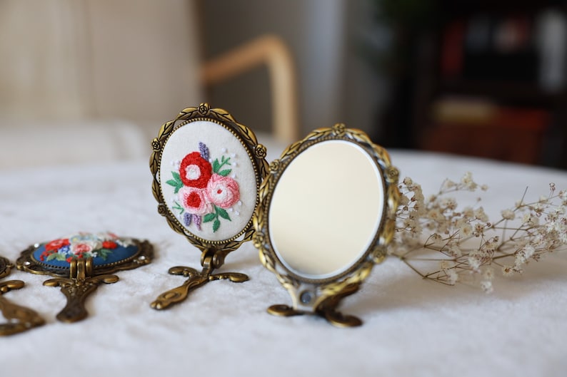 Floral Embroidered Compact Mirror. Flower Pocket Mirror. Makeup Mirror. Antique Compact Mirror, Vintage Vanity Hand Mirror, Bridesmaid Gift. image 4