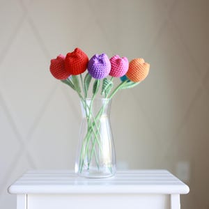Tulipa redonda de crochê feita à mão | Presente de flor de crochê macia | Buquê de casamento, aniversário, bodas | Decoração para casa Forever Flower
