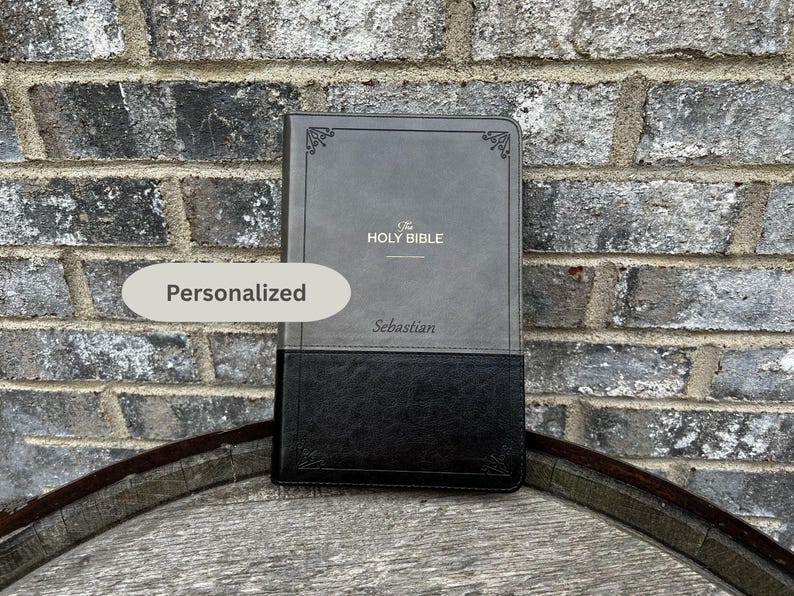 Personalized bible King James Version KJV bible zippered with gilt edges and thumb index