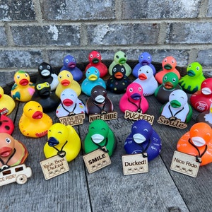 20-Piece Jeep Rubber Ducks Set - 3.9 Inch Ducking Toys - 10 Ducks With 10 Color Jeeps - Party Favors