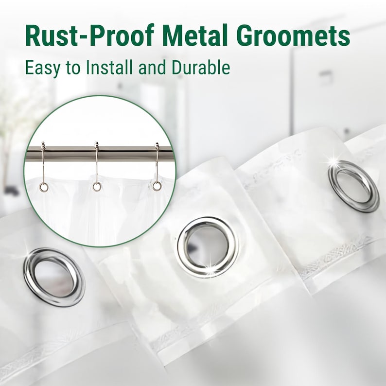Puede incluir: Primer plano de una cortina de ducha blanca con ojales de metal a prueba de &oacute;xido. La cortina de ducha est&aacute; colgada de una barra de ducha plateada. El texto "Rust-Proof Metal Grommets" y "Easy to Install and Durable" es visible en la parte superior de la imagen.