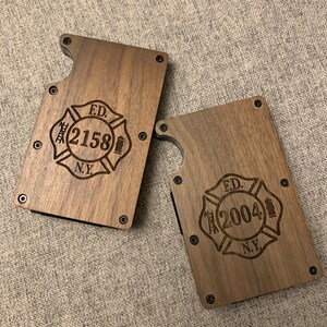 Cartera de madera minimalista, regalo personalizado para hombres, billetera personalizada para hombres, billetera de madera grabada, regalo para él, regalo para el hombre, regalo para los hombres
