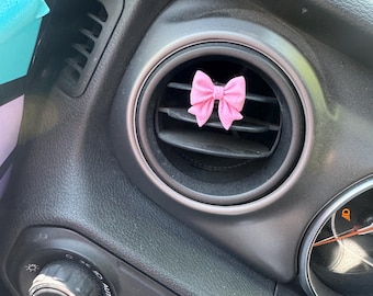 Set of 4 Pretty Bow shaped vent inserts