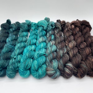 Custom size Fade gradient Hand-dyed set mini skeins shawl sweater Emerald Green Brown fade dyed to order mini set 80% wool 20nylon sock yarn