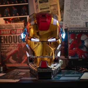 Casco LED a colori personalizzati con controllo vocale e sensore tattile, casco da cosplay Heartbreaker