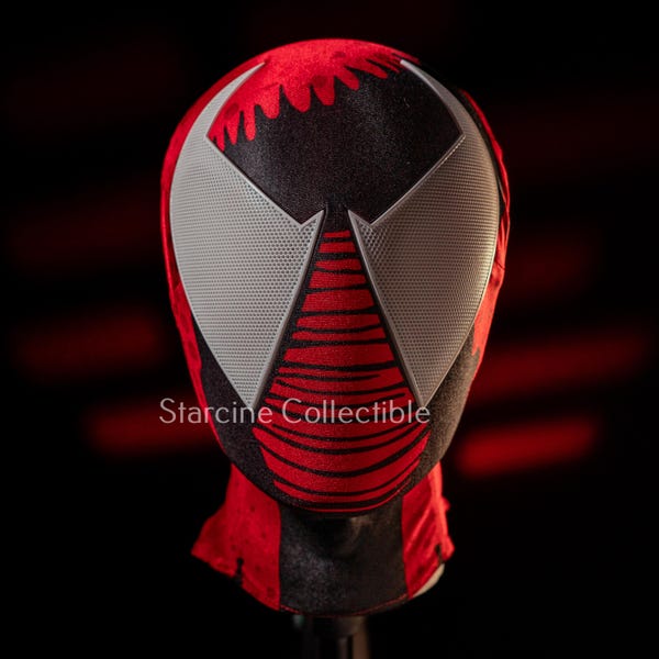 Máscara de héroe insecto rojo escarlata de la película, cosplay con patrón de araña en relieve