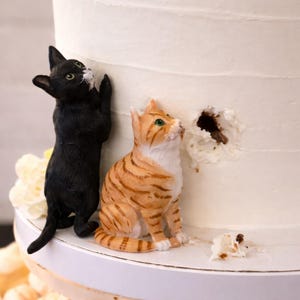 Benutzerdefinierte Katzen-Hochzeitstorte-Topper, handgefertigte Haustier-Tonfigur Geschenke, Katzen-Geburtstags-Statuengeschenk