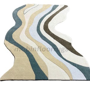 Hand-Tufted Wavy Wool Rug: Modern Abstract Area Carpet