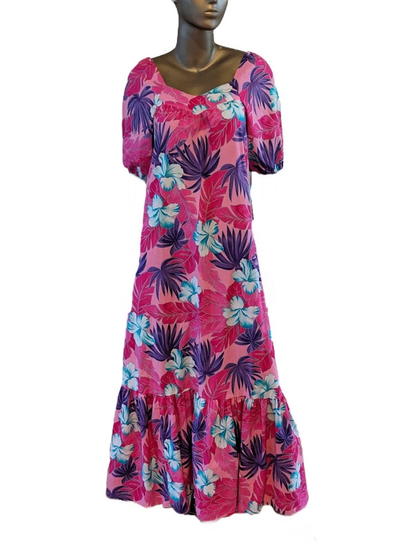 Hilo Hattie VTG Pink Floral Hawaiian Muumuu Dress 