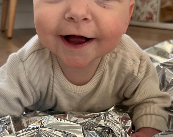 Baby Sensory Foil Blanket: Tummy Time & Pretend Play (130cm x 210cm)