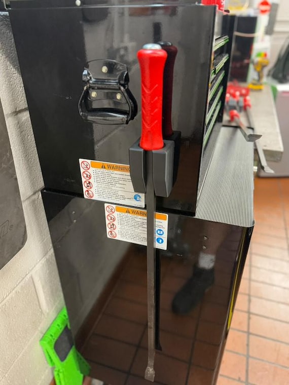 1 Slot Large Snap on Pry Bar Holder - Magnetic | Pry Bar Holder