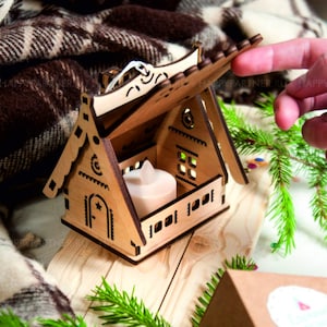 Casa decorativa de madera Modelo casa de madera cortada con láser archivo svg casa dxf glowforge lightburn vector template 3mm DXF cdr SVG ai PDF archivo eps